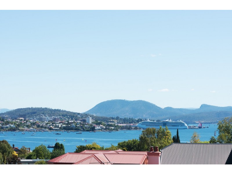 5 Dresden Street, Sandy Bay TAS 7005
