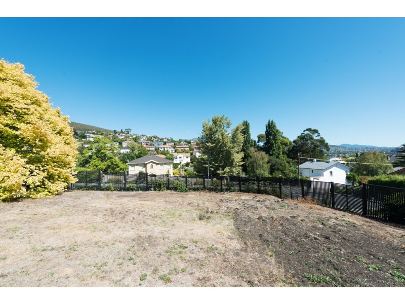 5 Dresden Street, Sandy Bay TAS 7005