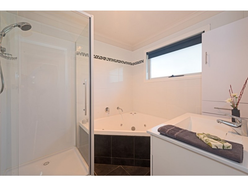 2B Willowbend Road, Kingston TAS 7050