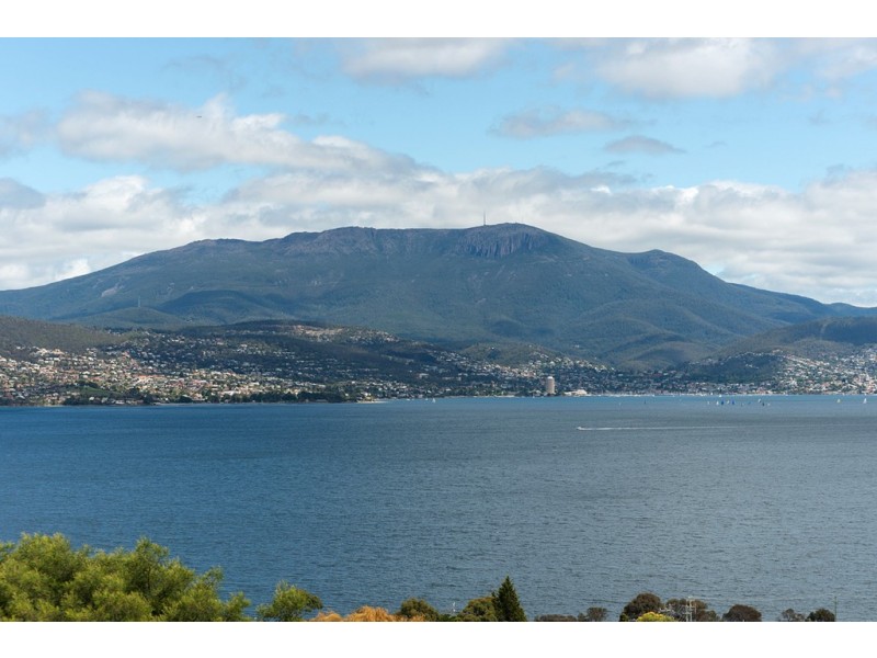 19 Vitesse Court, Tranmere TAS 7018