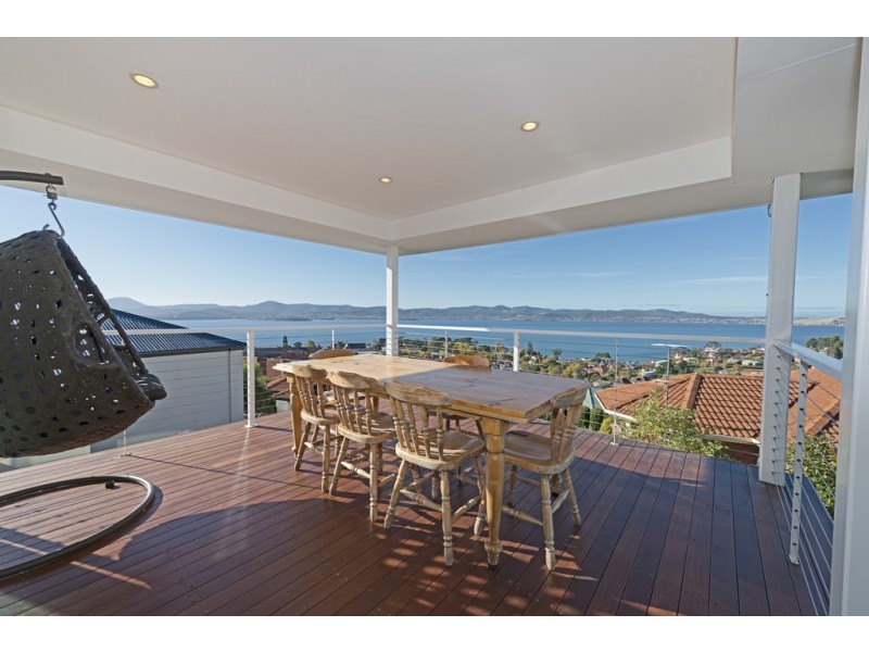 58 Lipscombe Avenue, Sandy Bay TAS 7005