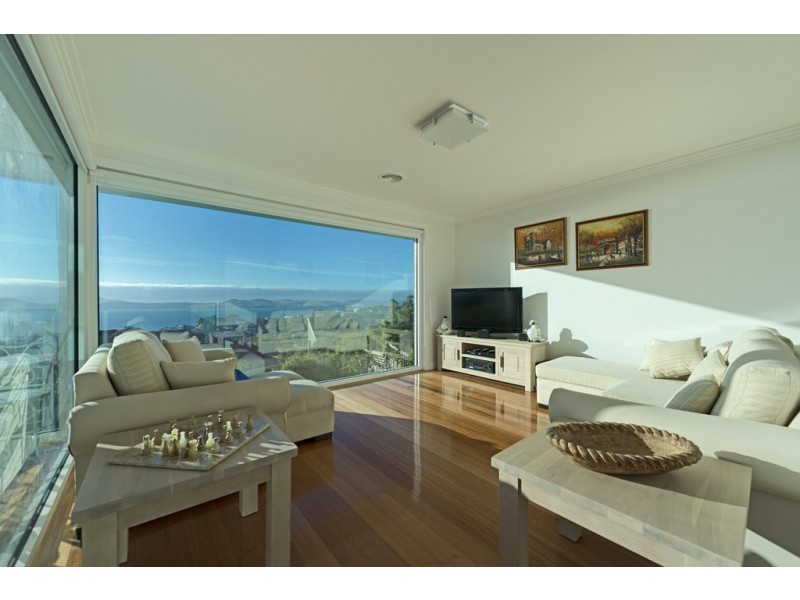 58 Lipscombe Avenue, Sandy Bay TAS 7005