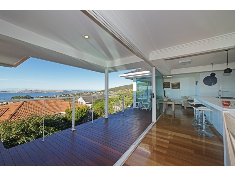 58 Lipscombe Avenue, Sandy Bay TAS 7005