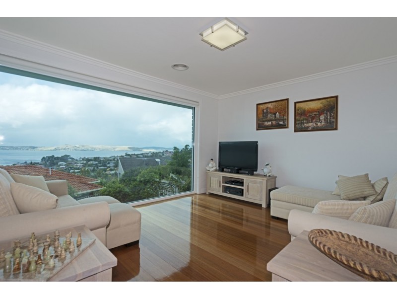 58 Lipscombe Avenue, Sandy Bay TAS 7005