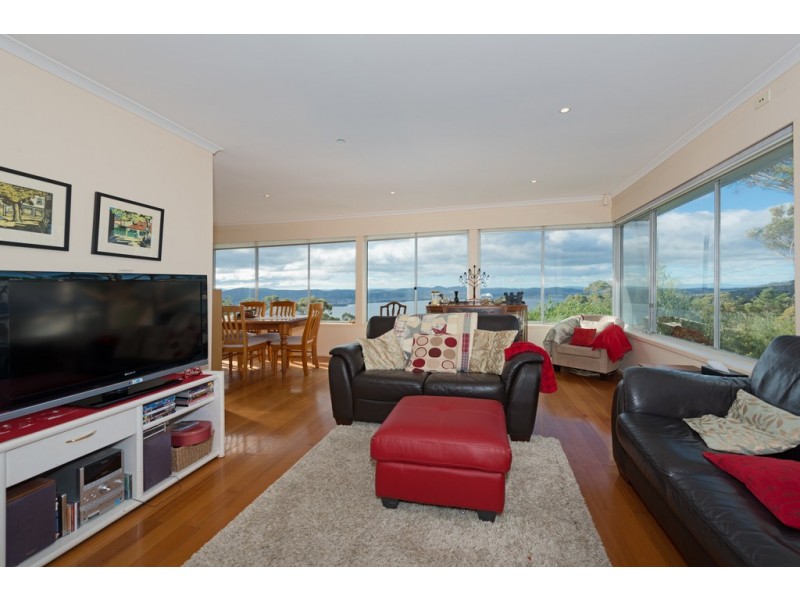 12 Avondale Grove, Mount Nelson TAS 7007