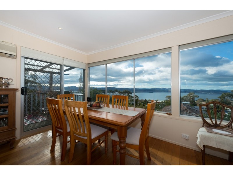 12 Avondale Grove, Mount Nelson TAS 7007