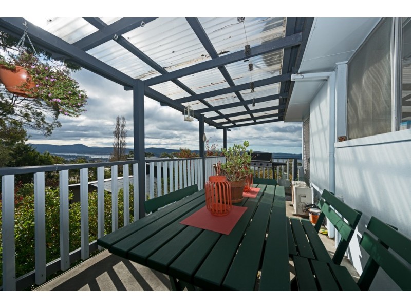 12 Avondale Grove, Mount Nelson TAS 7007