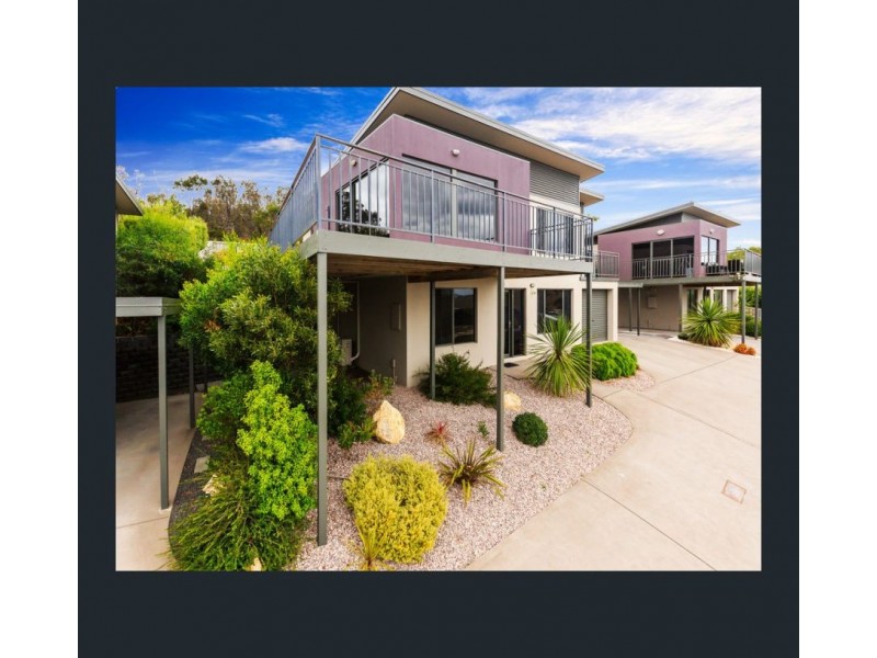 2/682 Oceana Drive, Tranmere TAS 7018