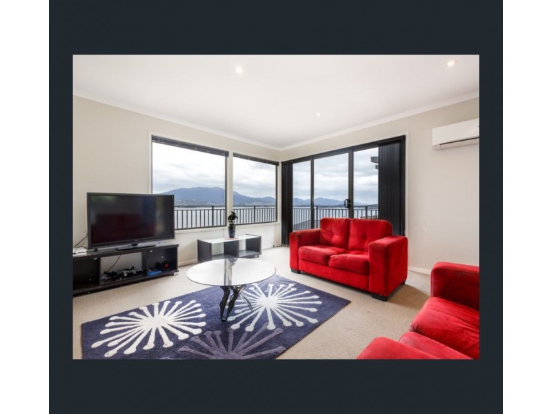 2/682 Oceana Drive, Tranmere TAS 7018