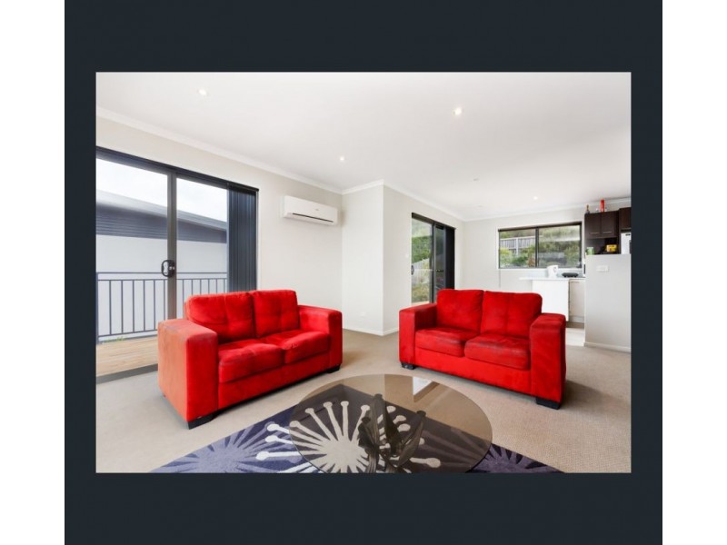 2/682 Oceana Drive, Tranmere TAS 7018