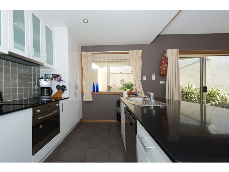 11 Princes Street, Sandy Bay TAS 7005