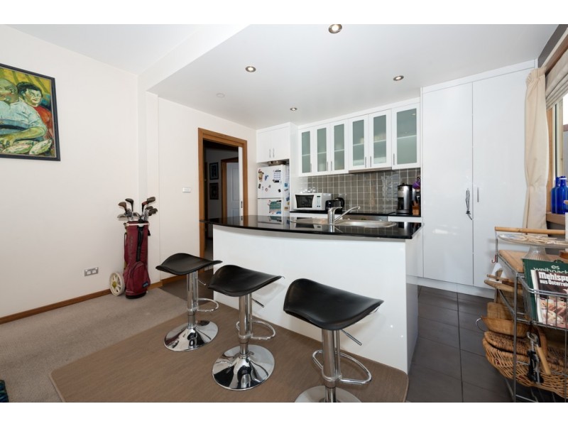 11 Princes Street, Sandy Bay TAS 7005