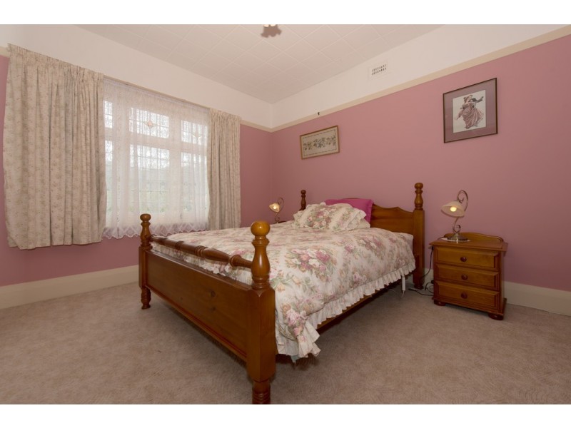 6 Burnside Avenue, New Town TAS 7008