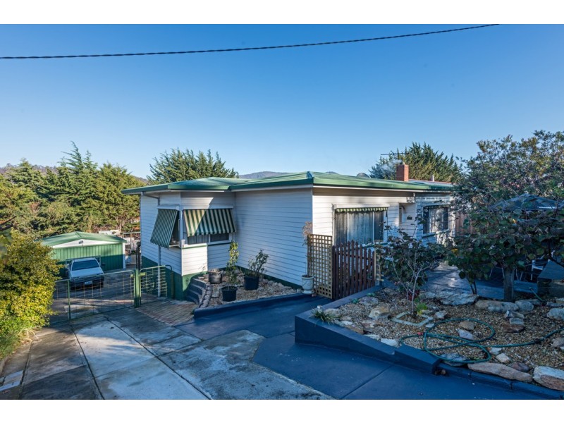 13 Southview Crescent, New Norfolk TAS 7140