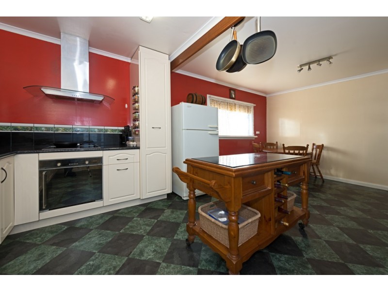 13 Southview Crescent, New Norfolk TAS 7140