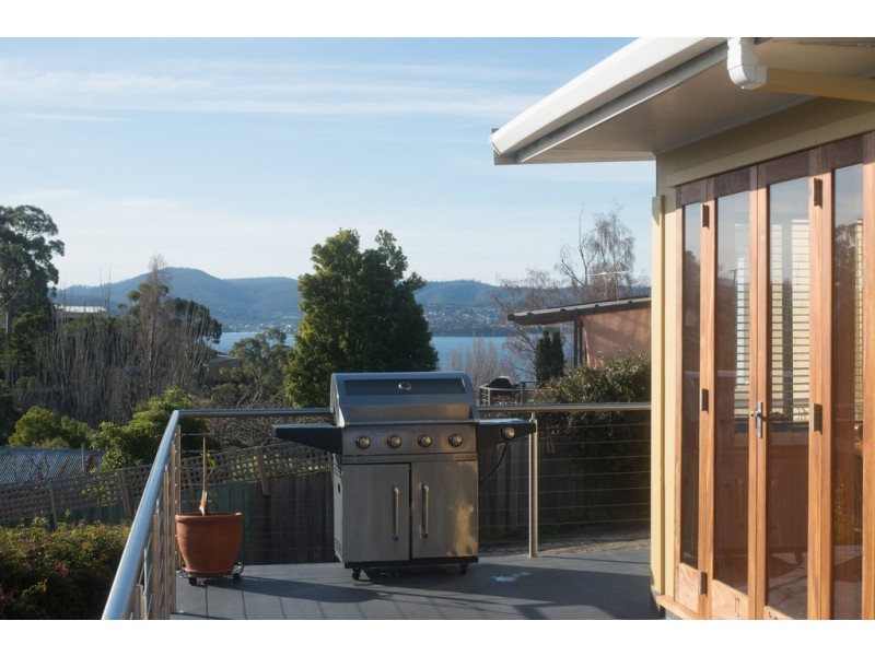 41 Maning Avenue, Sandy Bay TAS 7005
