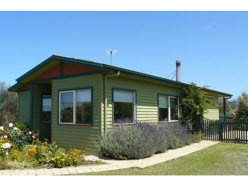 184 Arthur Highway, Dunalley TAS 7177