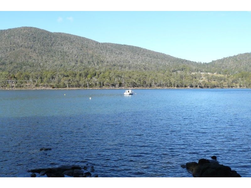 182 Old Jetty Road, Eaglehawk Neck TAS 7179