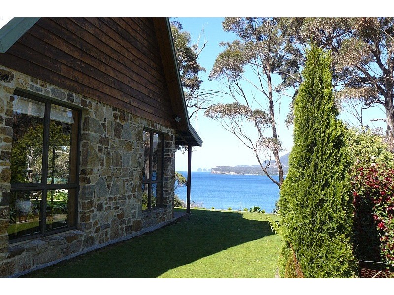 12 Osprey Road, Eaglehawk Neck TAS 7179
