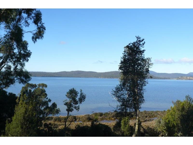 22 Craigs Hill Road, Boomer Bay TAS 7177