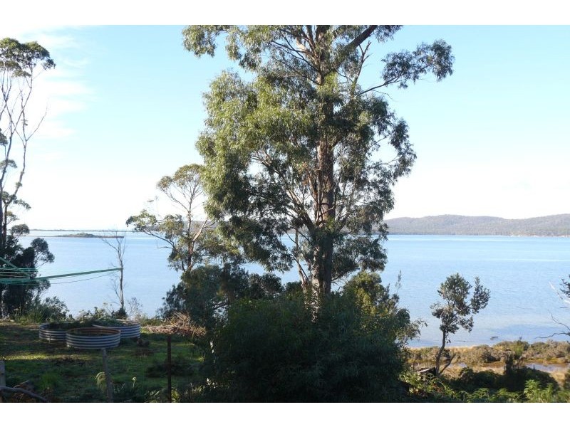 22 Craigs Hill Road, Boomer Bay TAS 7177