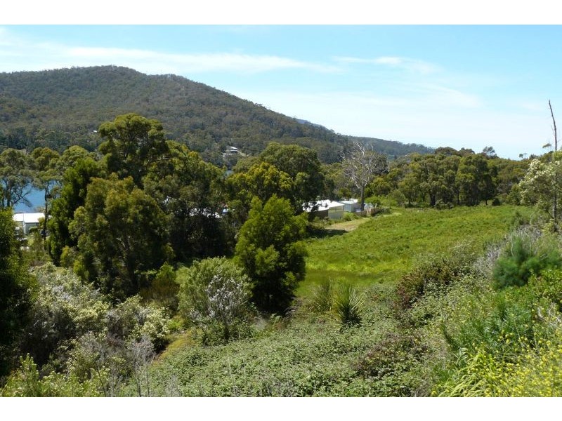 5197 Arthur Highway, Eaglehawk Neck TAS 7179