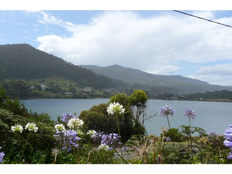 5121 Arthur Highway, Eaglehawk Neck TAS 7179