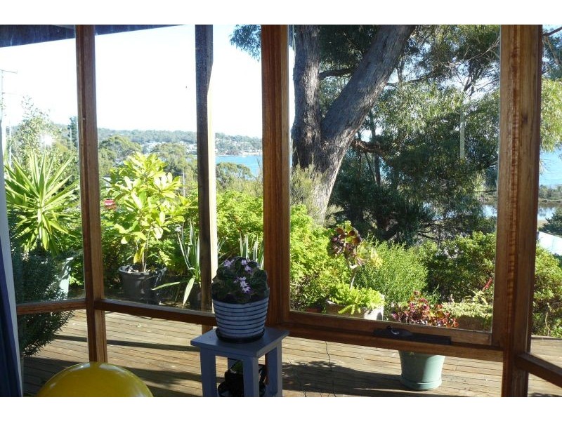 33 Lagoon Road, White Beach TAS 7184