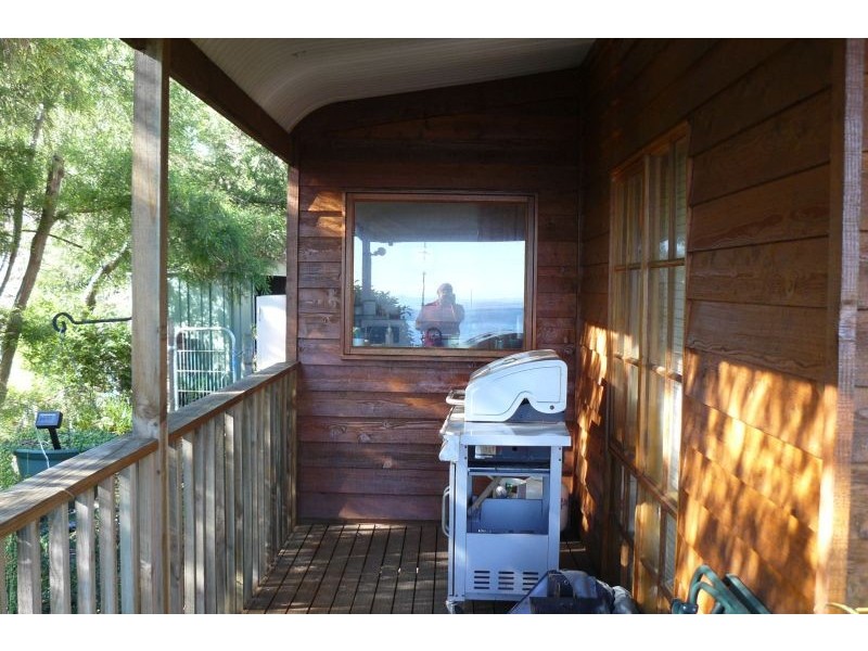33 Lagoon Road, White Beach TAS 7184