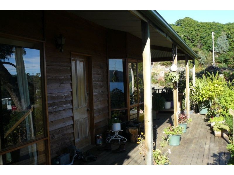 33 Lagoon Road, White Beach TAS 7184