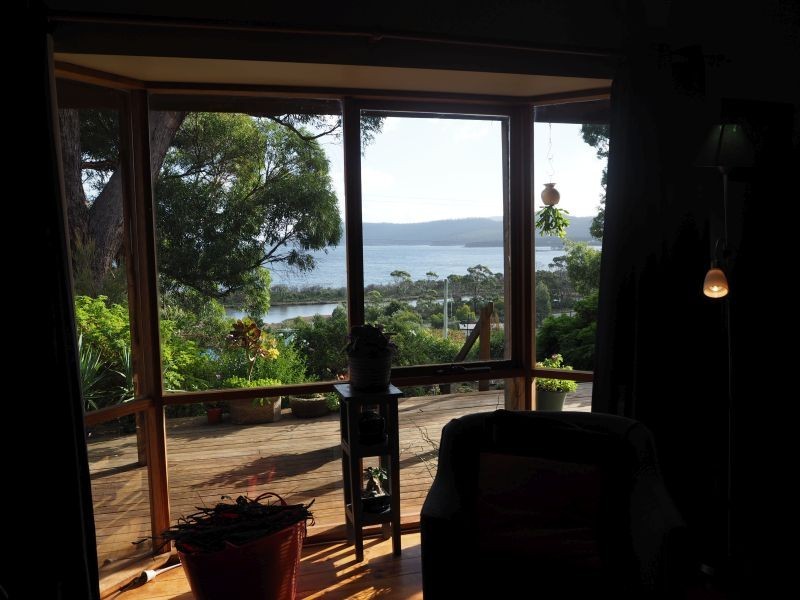 33 Lagoon Road, White Beach TAS 7184