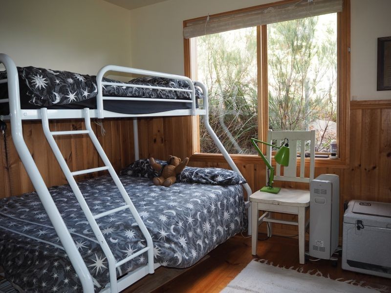 33 Lagoon Road, White Beach TAS 7184