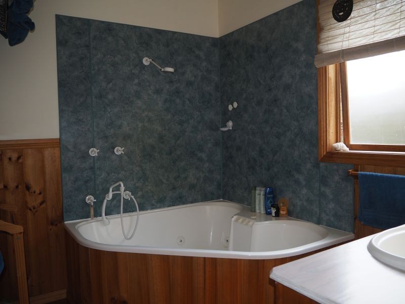 33 Lagoon Road, White Beach TAS 7184