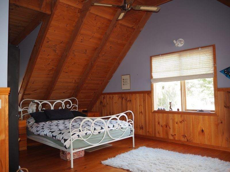 33 Lagoon Road, White Beach TAS 7184