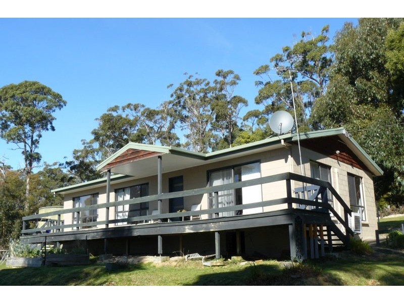 33 Waterfall Bay Road, Eaglehawk Neck TAS 7179