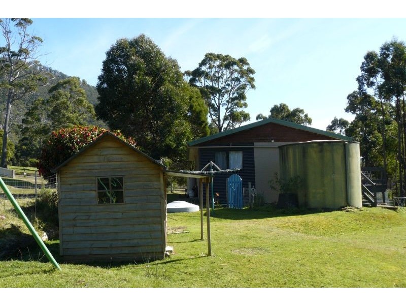 33 Waterfall Bay Road, Eaglehawk Neck TAS 7179