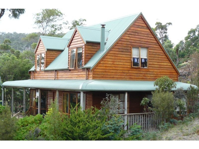 33 Lagoon Road, White Beach TAS 7184