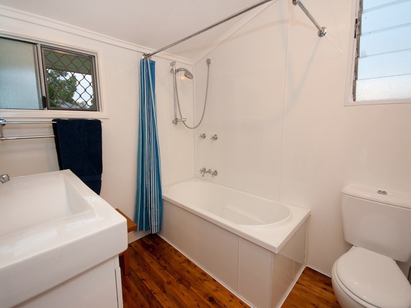 10 Gidya Ave, Bongaree QLD 4507