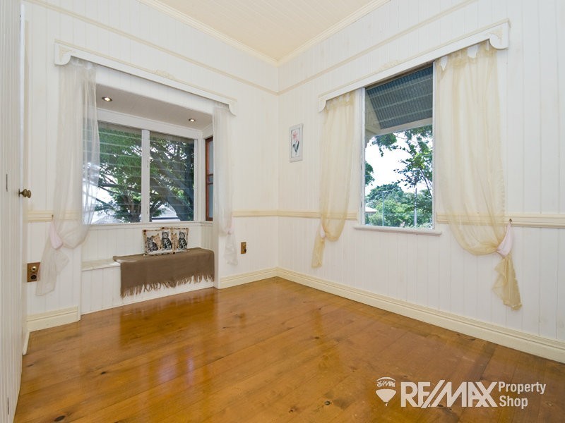 71 Prince Edward Pde, Redcliffe QLD 4020
