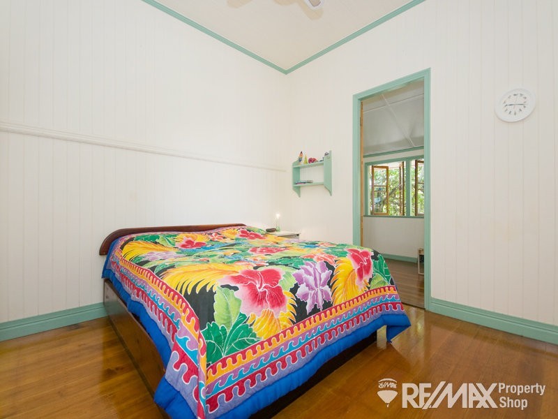 71 Prince Edward Pde, Redcliffe QLD 4020