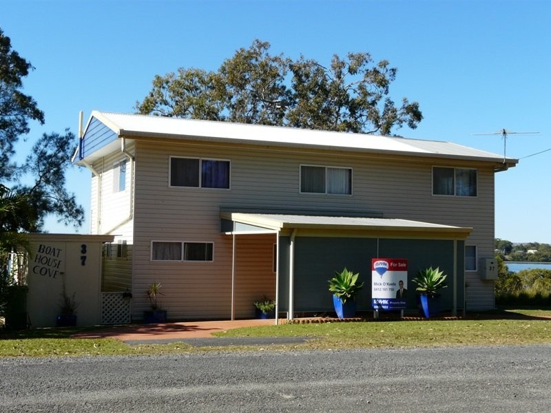 37 Jan St, Macleay Island QLD 4184