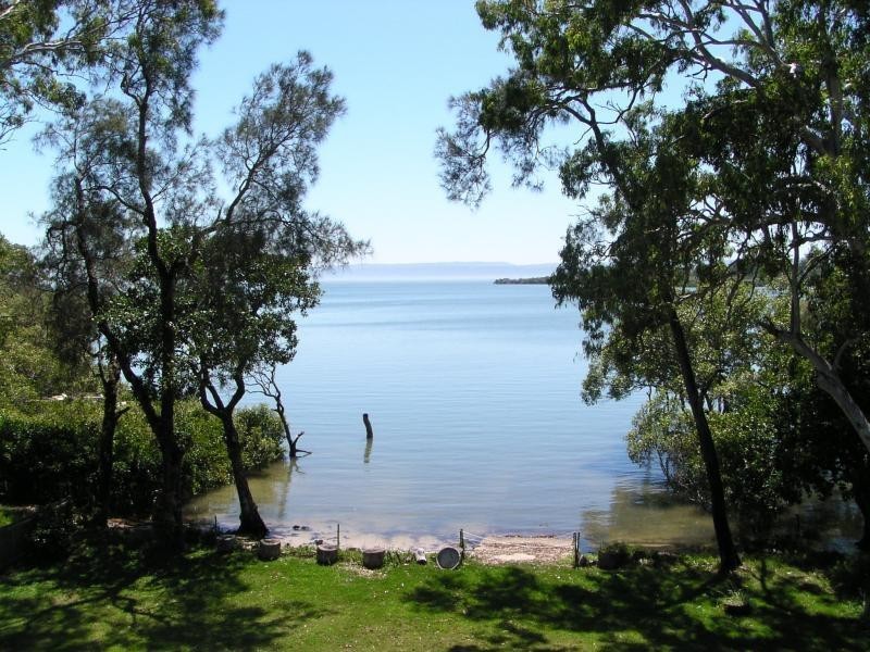 37 Jan St, Macleay Island QLD 4184