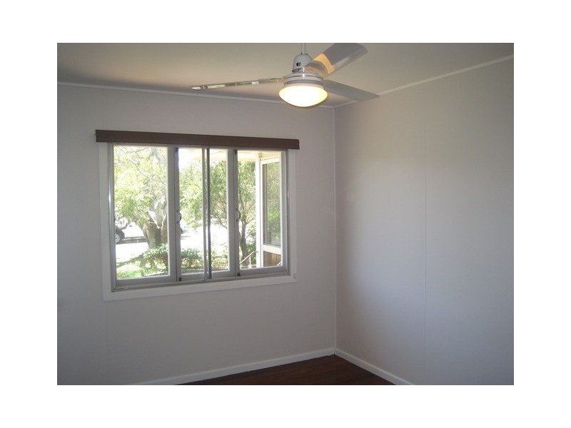 8 Windsor Street, Margate QLD 4019