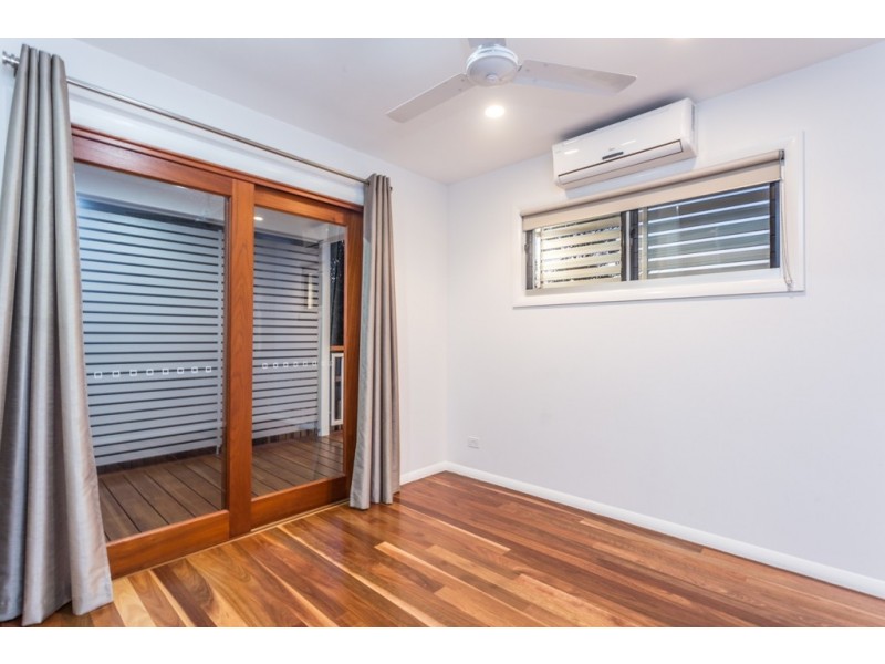 48 Fourth Ave, Sandgate QLD 4017