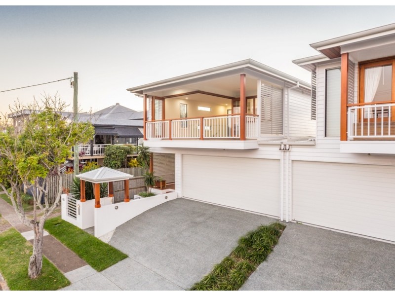 48 Fourth Ave, Sandgate QLD 4017