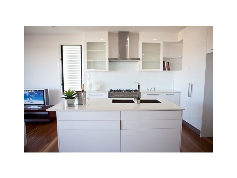 50 Fourth Ave, Sandgate QLD 4017