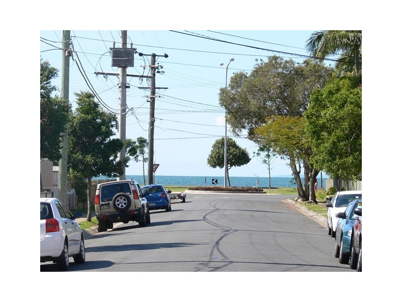 30 Second Ave, Sandgate QLD 4017