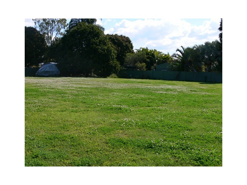 30 Second Ave, Sandgate QLD 4017