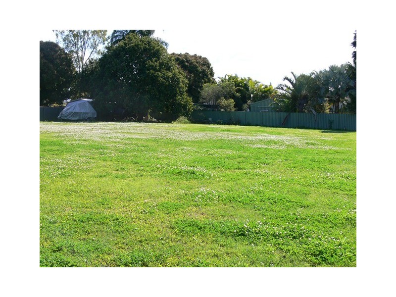 30 Second Ave, Sandgate QLD 4017