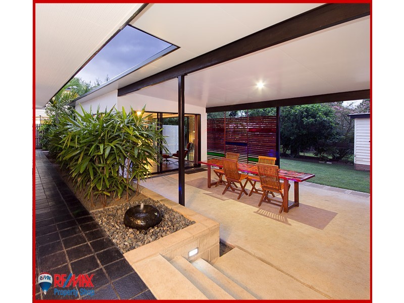 19 Deagon Street, Sandgate QLD 4017